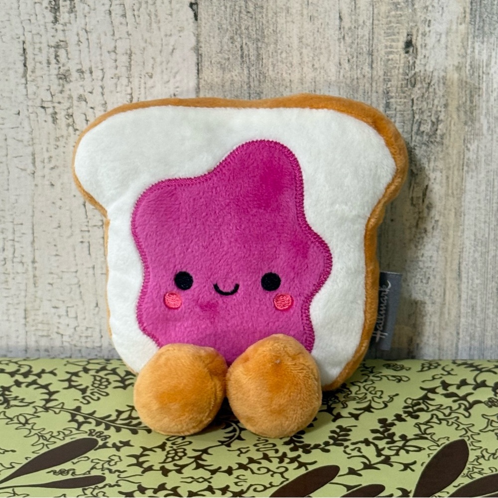 Hallmark Smiling Toast Plush with Pink Jelly Toast 5.5”
